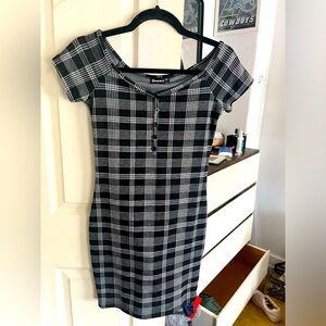 Popular 21 Women’s Dress in plaid black & white, Size Small